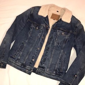 Men’s Sherpa Lined Denim Jacket